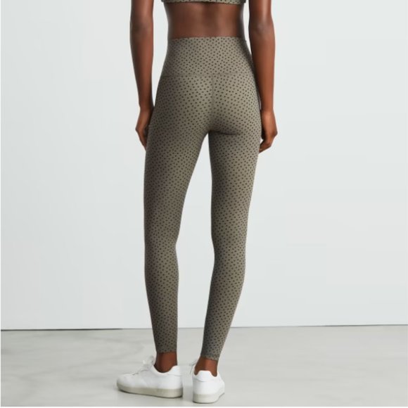Everlane Perform Legging - Dark Taupe Polka Dot - Picture 6 of 6
